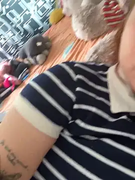 Ema kraus online show from 02/15/26, 06:04