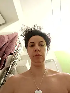 Snapshot of naughty69curls chatting on 01/19/26, 08:40 naughty69curls online show from 01/19/26, 08:40