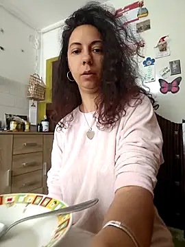 Snapshot of naughty69curls chatting on 02/18/26, 10:33 naughty69curls online show from 02/18/26, 10:33