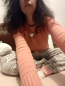 Snapshot of naughty69curls chatting on 02/28/26, 06:42 naughty69curls online show from 02/28/26, 06:42