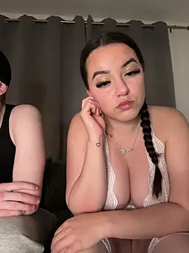 Snapshot of shelovesc chatting on 03/10/25, 10:45 shelovesc online show from 03/10/25, 10:45