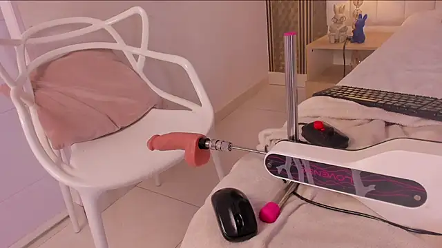  dakota a online show from 03/11/25, 01:05