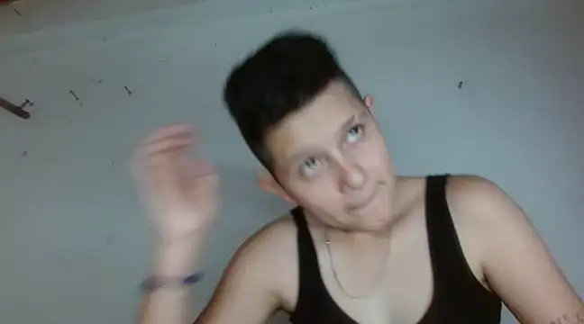 Snapshot of _amira_dalila chatting on 12/29/24, 06:27 amira dalila online show from 12/29/24, 06:27