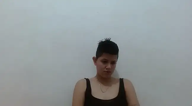 Snapshot of _amira_dalila chatting on 01/08/25, 01:11 amira dalila online show from 01/08/25, 01:11