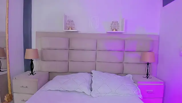 RoseCassie online show from 02/12/25, 12:33