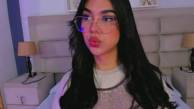 RoseCassie online show from 09/17/25, 01:35