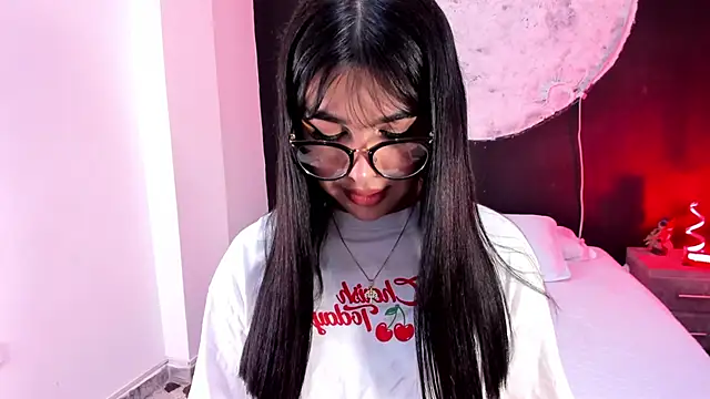 RoseCassie online show from 11/24/25, 02:06