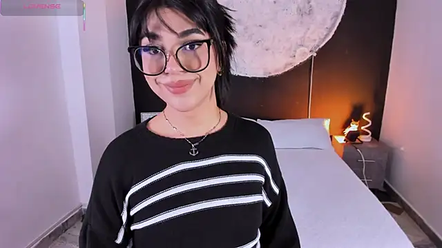 RoseCassie online show from 12/04/25, 01:53