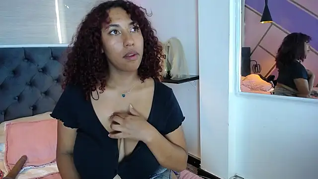 Snapshot of lauraltt chatting on 02/05/25, 07:10 lauraltt online show from 02/05/25, 07:10