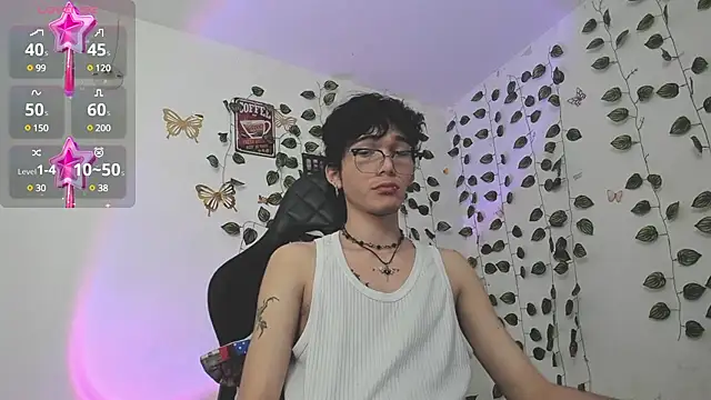 Snapshot of skinny_dann chatting on 02/15/25, 01:21 skinny dann online show from 02/15/25, 01:21