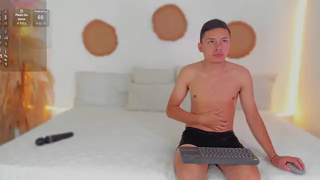 TifannyRossiii online show from 12/21/25, 02:02