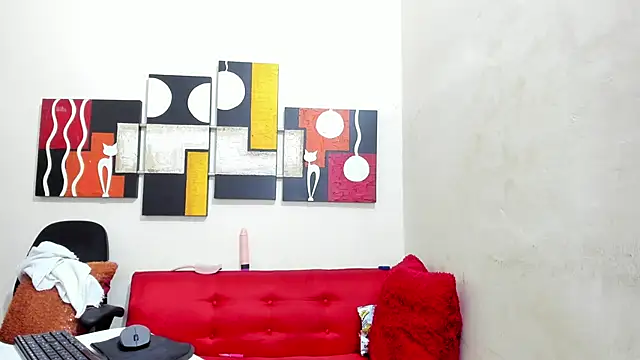 Mariana 16  online show from 01/30/25, 10:30