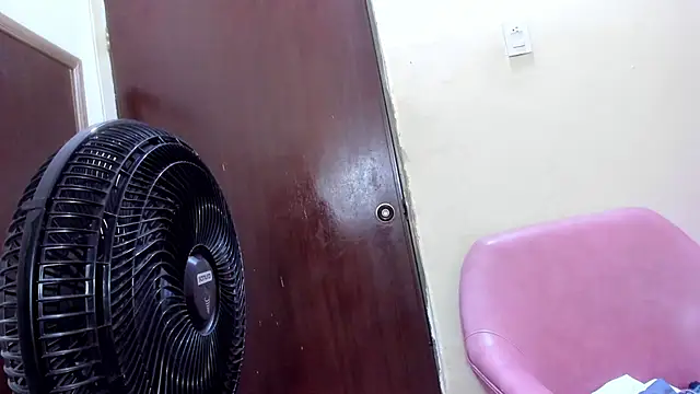 Mariana 16  online show from 02/01/25, 01:02