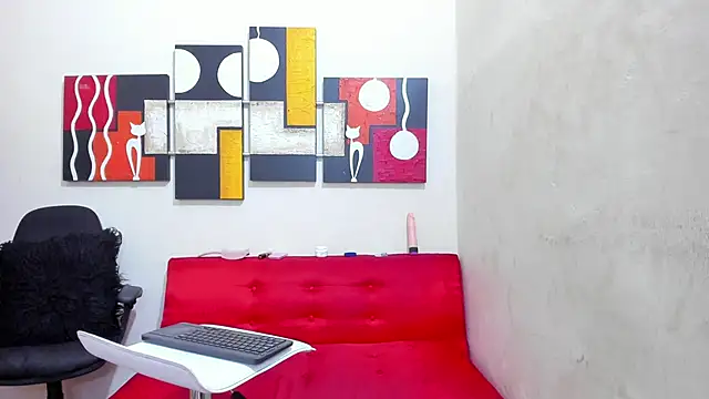 Mariana 16  online show from 02/22/25, 07:25