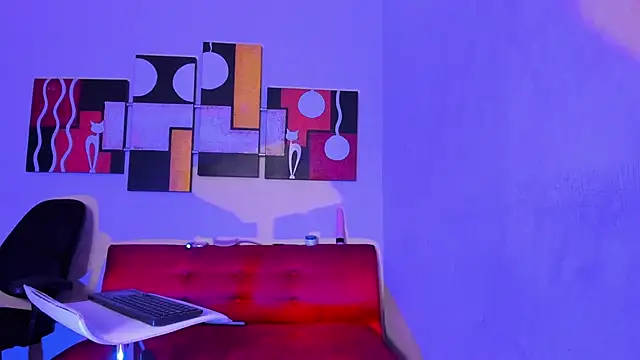 Mariana 16  online show from 02/26/25, 08:11