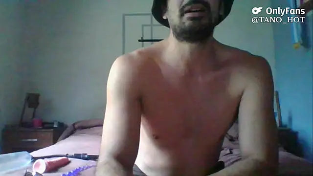 Snapshot of italianbighorse22 chatting on 10/16/25, 08:21 italianbighorse22 online show from 10/16/25, 08:21