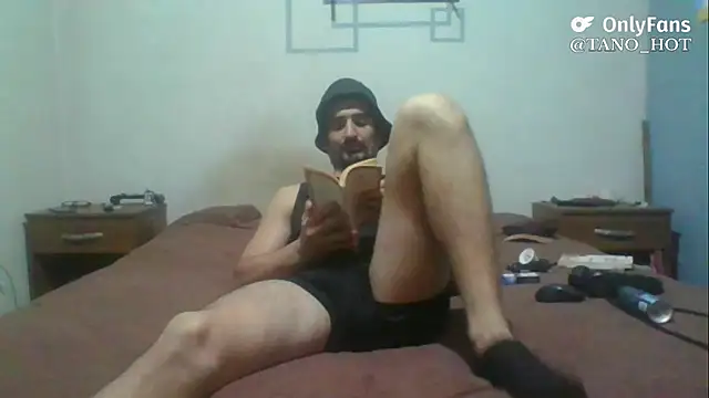 Snapshot of italianbighorse22 chatting on 11/11/25, 05:07 italianbighorse22 online show from 11/11/25, 05:07