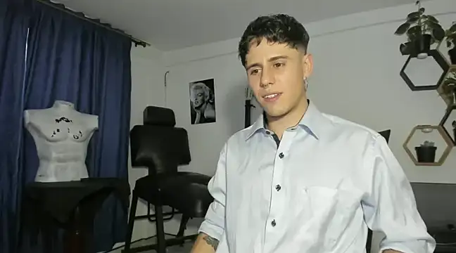 Antonello Vannucci online show from 03/08/25, 11:18