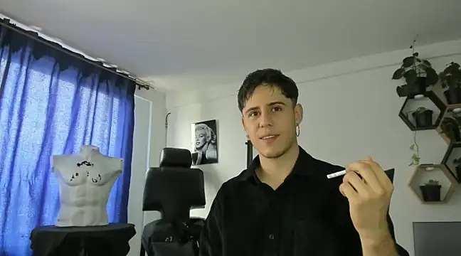 Antonello Vannucci online show from 03/12/25, 06:33