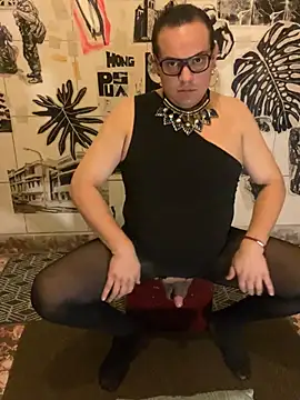 NikkelSofia online show from 02/10/25, 03:21