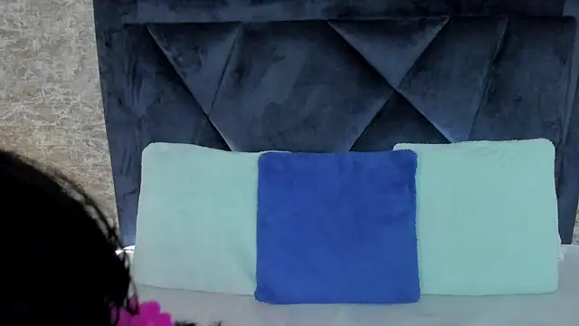 Lily Woodz online show from 09/27/25, 08:25