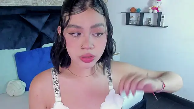 Lily Woodz online show from 11/21/25, 07:12