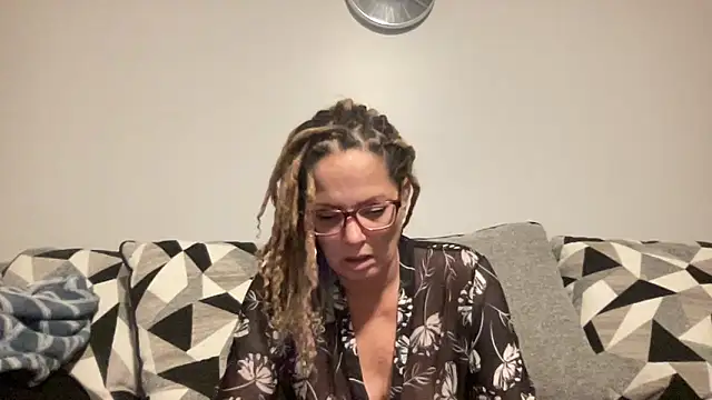 Snapshot of skarfos1babe69 chatting on 12/30/24, 04:42 skarfos1babe69 online show from 12/30/24, 04:42