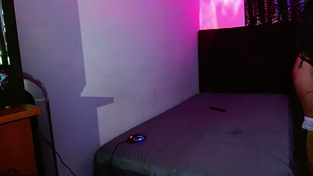 miia-liiam online show from 11/29/25, 06:16