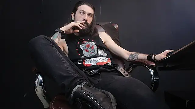 Snapshot of AxelColton chatting on 02/13/25, 09:30 AxelColton online show from 02/13/25, 09:30