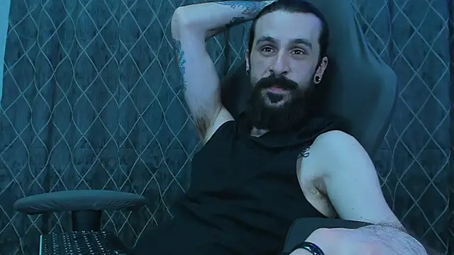 Snapshot of AxelColton chatting on 03/23/25, 06:16 AxelColton online show from 03/23/25, 06:16