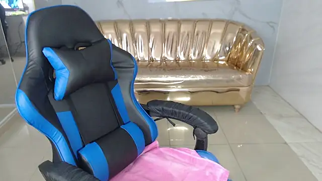 Snapshot of honey_torres_sub chatting on 03/08/25, 01:14 honey torres sub online show from 03/08/25, 01:14