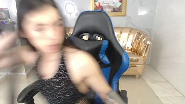 Snapshot of honey_torres_sub chatting on 10/10/25, 01:43 honey torres sub online show from 10/10/25, 01:43