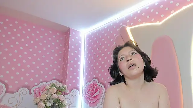 Snapshot of Lily_Martinez chatting on 02/25/25, 12:25 Lily Martinez online show from 02/25/25, 12:25