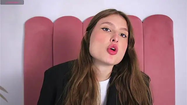 Daisha Riley online show from 01/15/25, 11:19