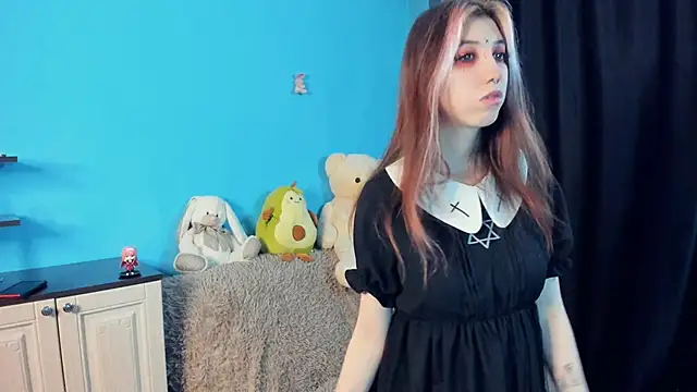 Snapshot of _Mindy_ chatting on 12/28/24, 02:33 Mindy online show from 12/28/24, 02:33