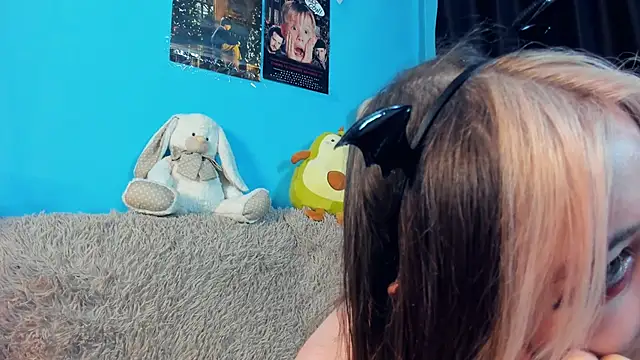 Snapshot of _Mindy_ chatting on 01/30/25, 07:39 Mindy online show from 01/30/25, 07:39