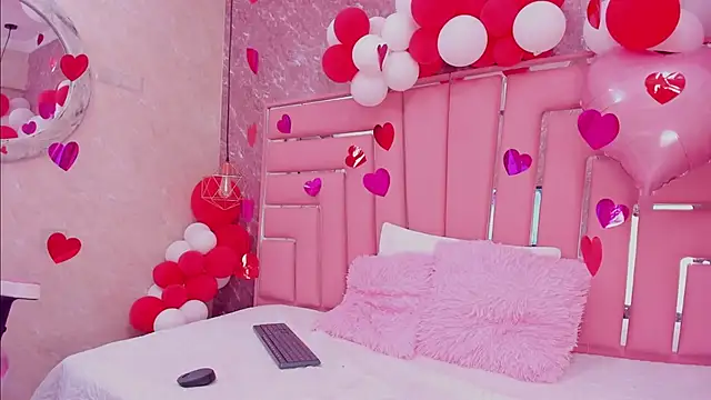 Snapshot of SEXY_HOTTIE__ chatting on 02/25/25, 12:45 SEXY HOTTIE online show from 02/25/25, 12:45