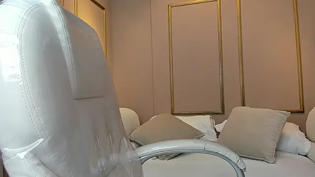 PerlaPreciosa online show from 09/19/25, 04:03