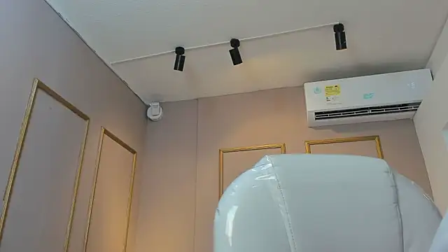 PerlaPreciosa online show from 02/22/26, 04:02