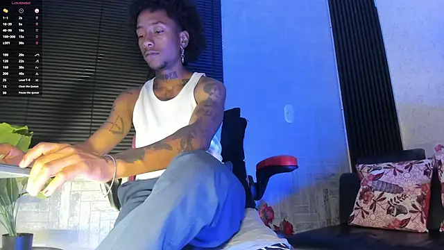 JhonyMiller  online show from 11/11/25, 07:36