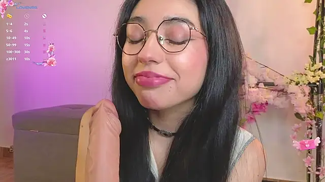 Snapshot of Sweet_Nyx chatting on 09/30/25, 09:53 Sweet Nyx online show from 09/30/25, 09:53