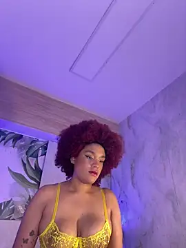 Snapshot of loladupont chatting on 06/04/26, 02:50 loladupont online show from 06/04/26, 02:50