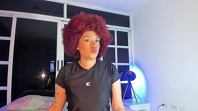 Snapshot of loladupont chatting on 07/04/26, 03:02 loladupont online show from 07/04/26, 03:02