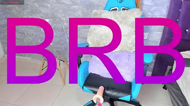 Snapshot of Little_lili19 chatting on 01/12/25, 07:00 Little lili19 online show from 01/12/25, 07:00