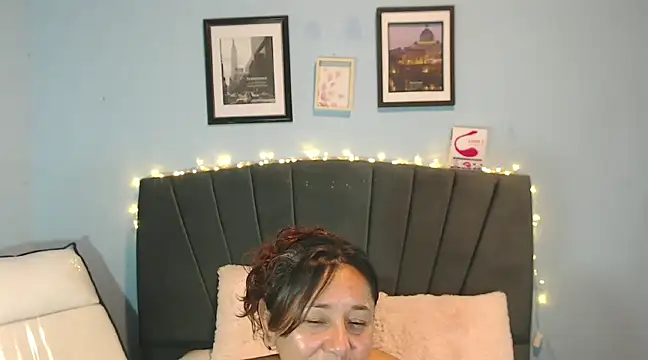 Snapshot of AngelRouss chatting on 01/24/25, 11:26 AngelRouss online show from 01/24/25, 11:26