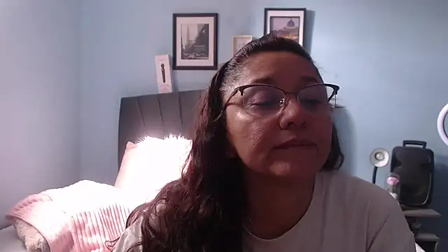 AngelRouss online show from 04/08/26, 07:25