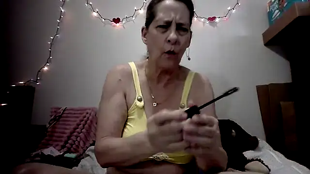 Snapshot of Keywest_Kate chatting on 05/16/26, 06:39 Keywest Kate online show from 05/16/26, 06:39