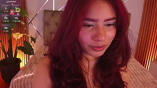 charlottee white online show from 03/27/26, 07:35