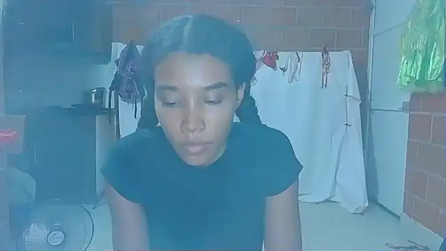 kattyandericc online show from 10/29/25, 03:20