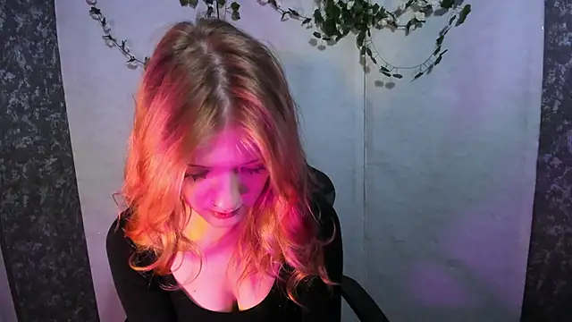 Lina Vi online show from 04/07/26, 08:09